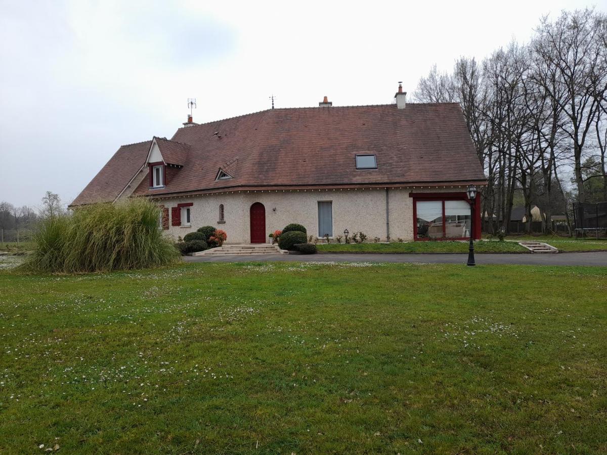 Chez Sally Et Mario Arnage Exterior foto
